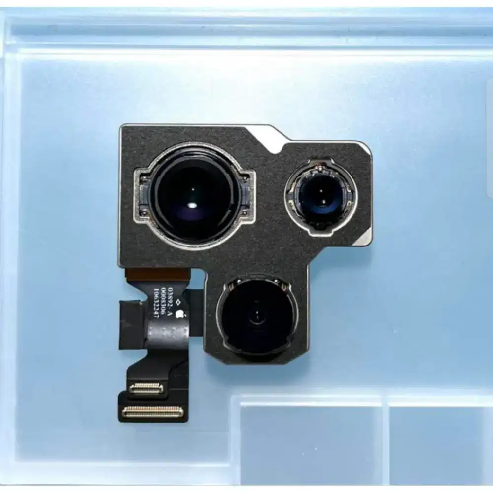 KAMERA BELAKANG IPHONE 14 PRO