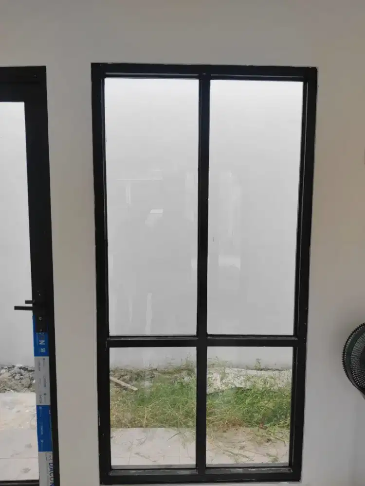 DIJUAL JENDELA KACA ALUMINIUM HITAM 100x200 – RUMAH BARU –COPOT GRATIS
