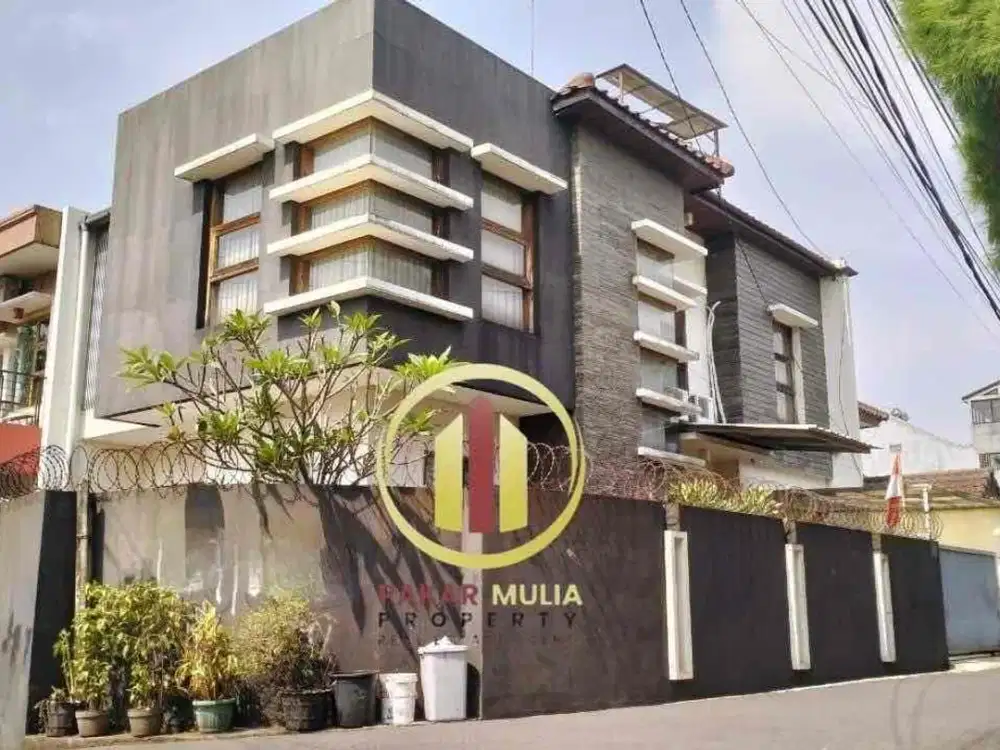 dijual rumah siap huni posisi hook di Surapati Sukaluyu Cikutra bandung