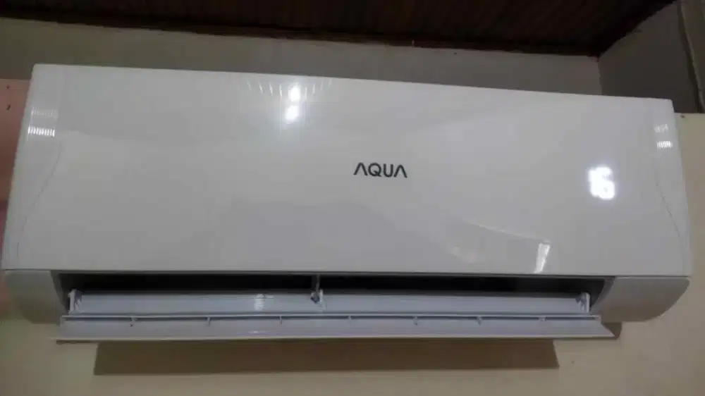 jual ac bekas standart 1/2pk karna mau ganti yg inverter