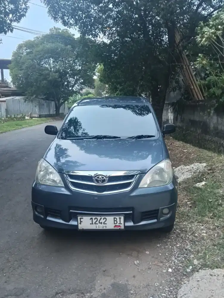 Toyota Avanza tahun 2010