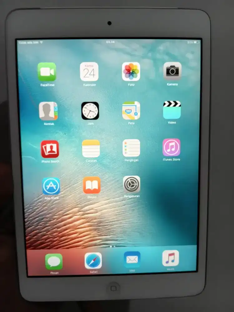 Apple Ipad mini 16gb data cellular, bisa pake kartu. Nominus mulus