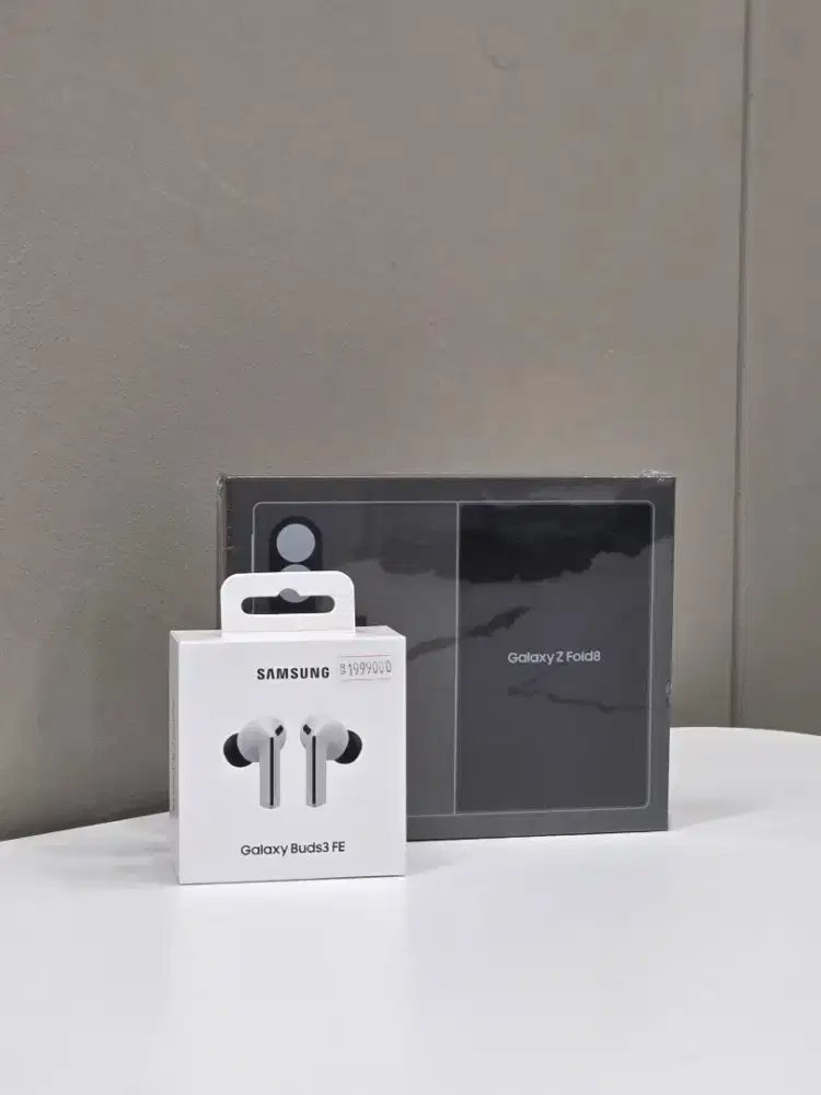 SAMSUNG Z FOLD8 256GB NEW SEIN FREE BUDS3 FE