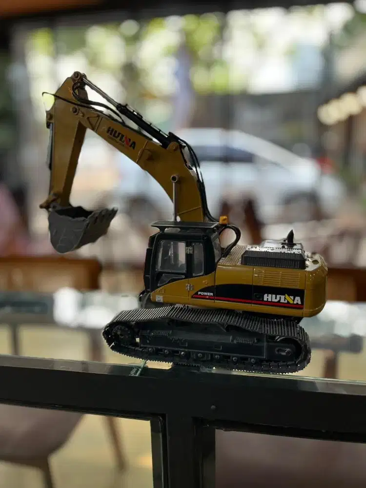 DI JUAL RC EXCAVATOR HUINE 1580