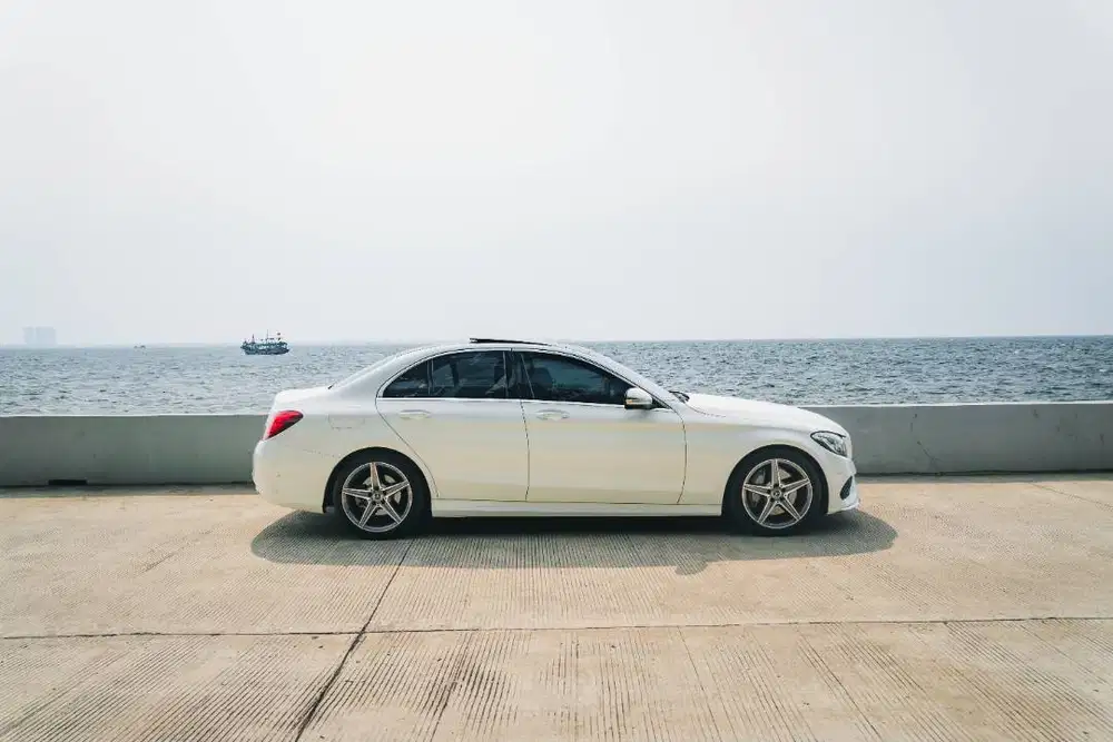 KM15rb C300 AMG Line 2018 Mercedes Benz 2019 330i 320i camry 2020 puti