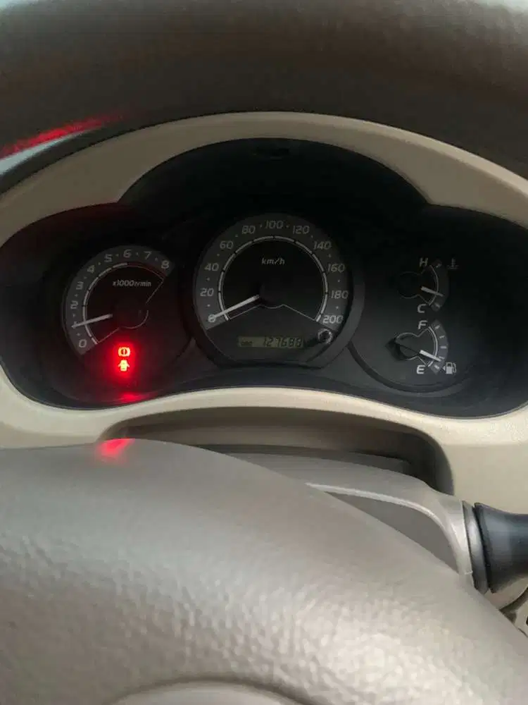 Toyota Kijang Innova 2009 Bensin