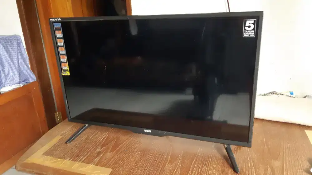 Tv Led 32 Akari Kirana & remot aja, analog. Dijual tanpa stb, timer