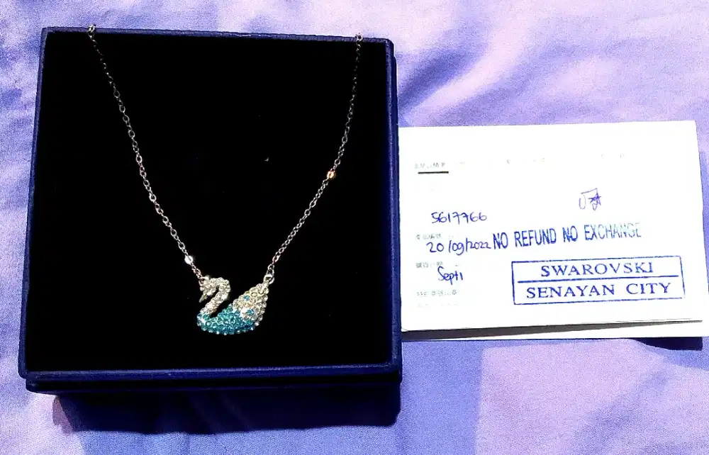 Authentic Swarovski Necklace Iconic swan in blue Full set