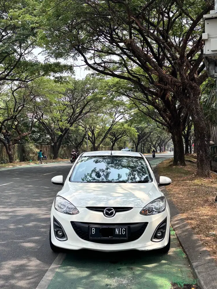 Dijual Mazda 2 Type R 2014 Non-Skyactive