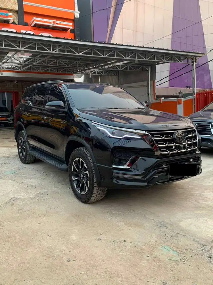 Toyota Fortuner 2.8 GR Sport AT 2022