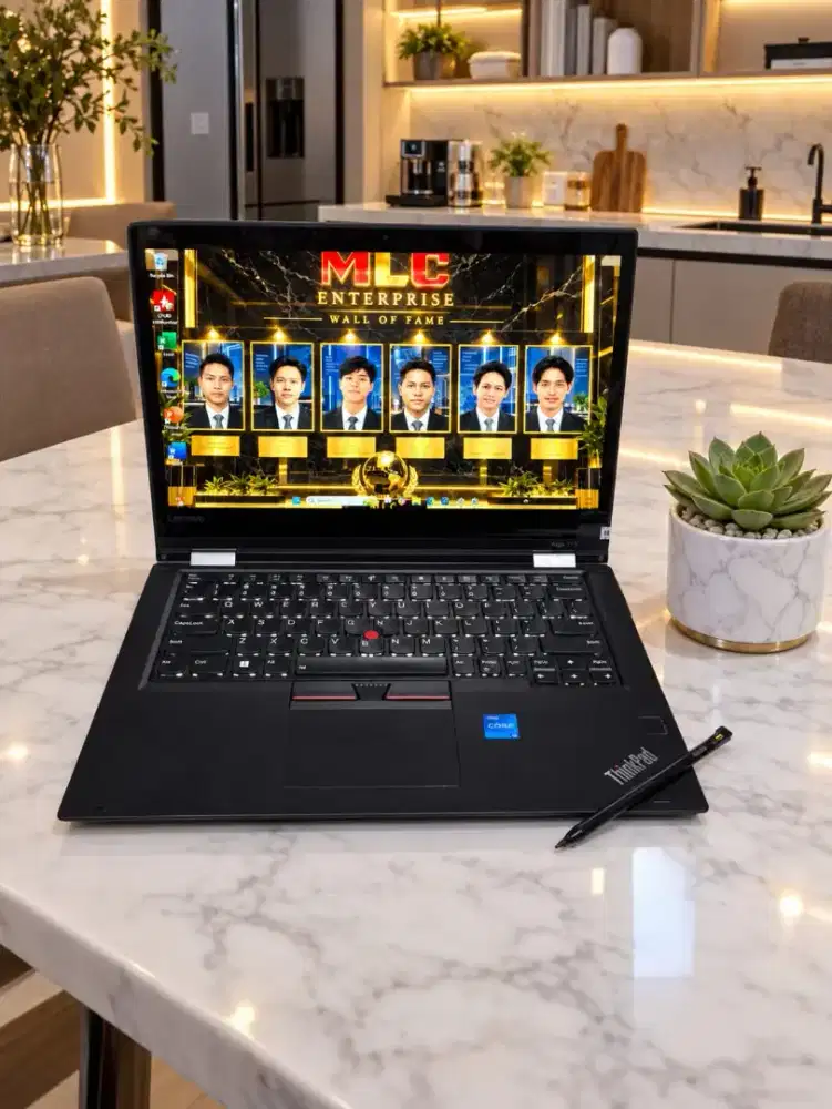 Lenovo Thinkpad Yoga 370s-BEVV V35 Flip  + PEN [RAM 8GB / SSD 512GB]