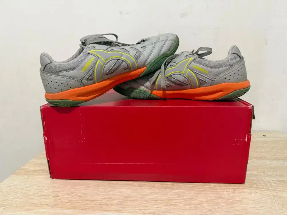 Sepatu Futsal On