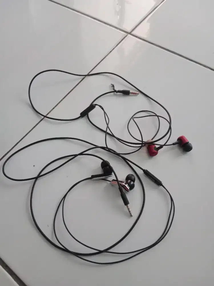 Dijual headset ada dua