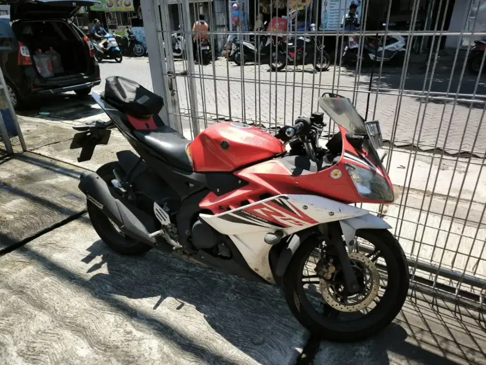 Uamaha R15 2015