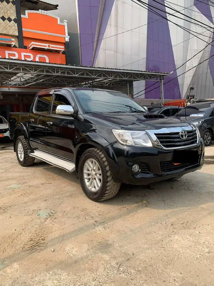 Toyota Hilux 2.5 G VNT 4x4 DC MT 2014