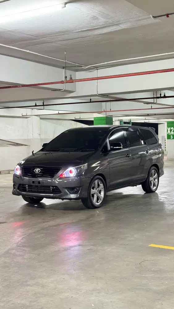 INNOVA 2.5 G AT 2013