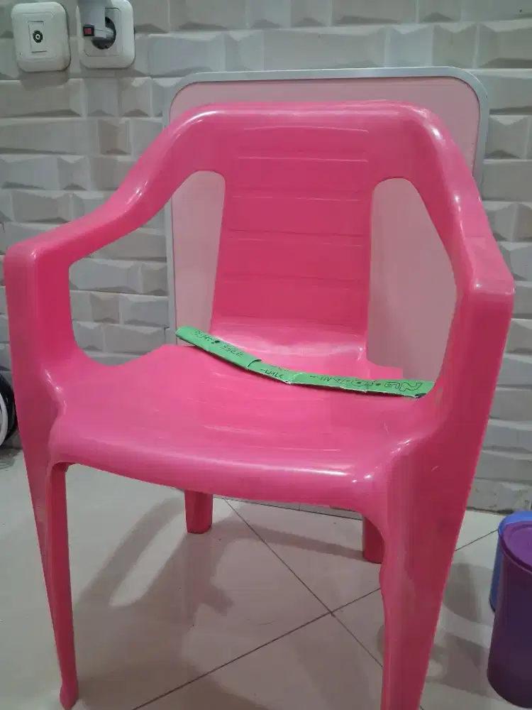 Dicari ART (Asisten Fumah Tangga)