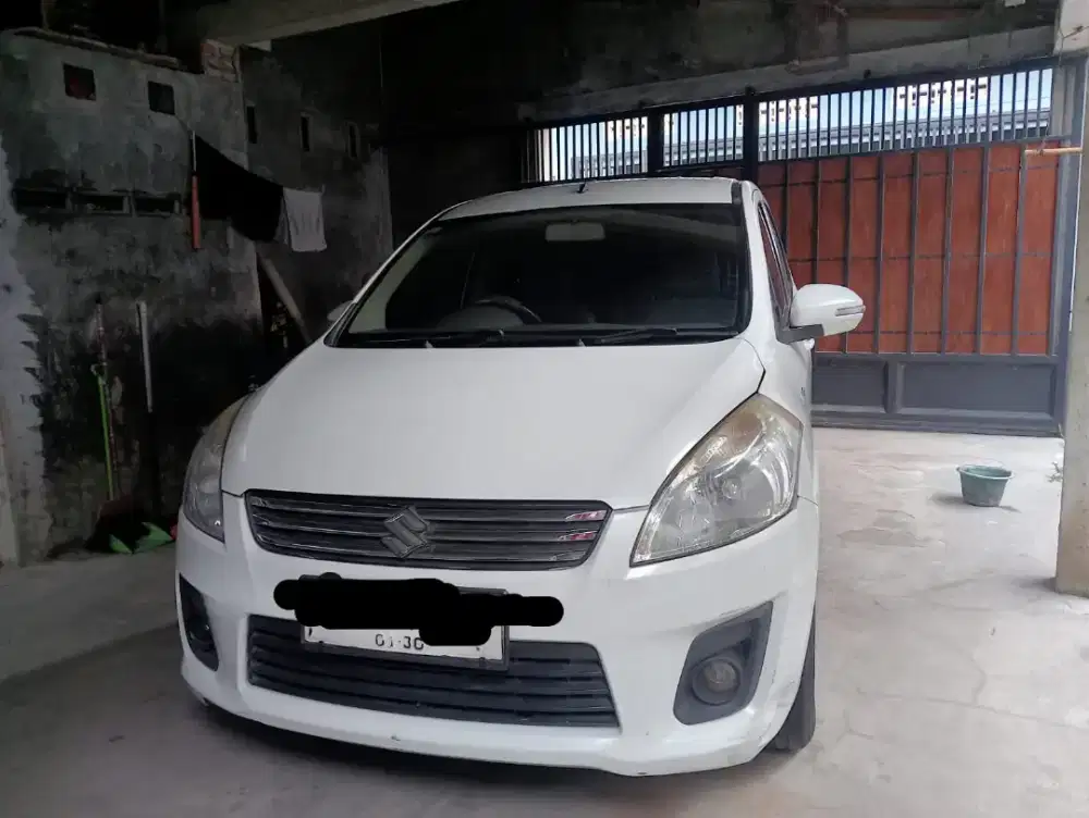 Mobil Ertiga GL