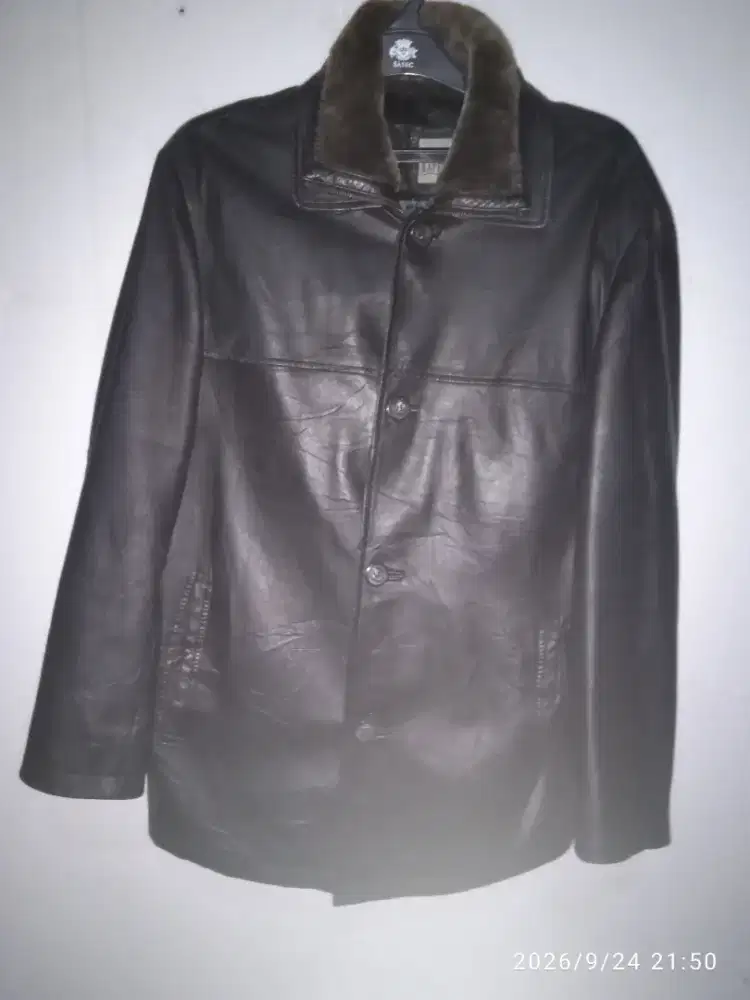 Jaket kulit asli import, hitam, kulit domba lembut, model semi jas,.