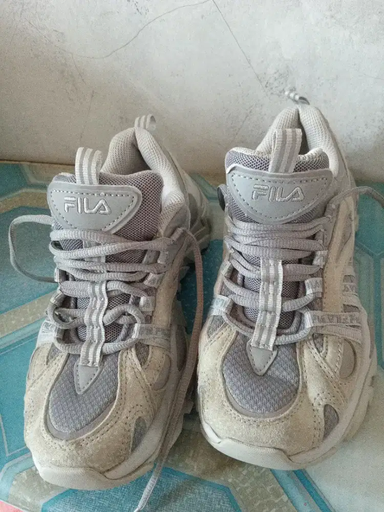 Sepatu Fila Wanita uk 36,5