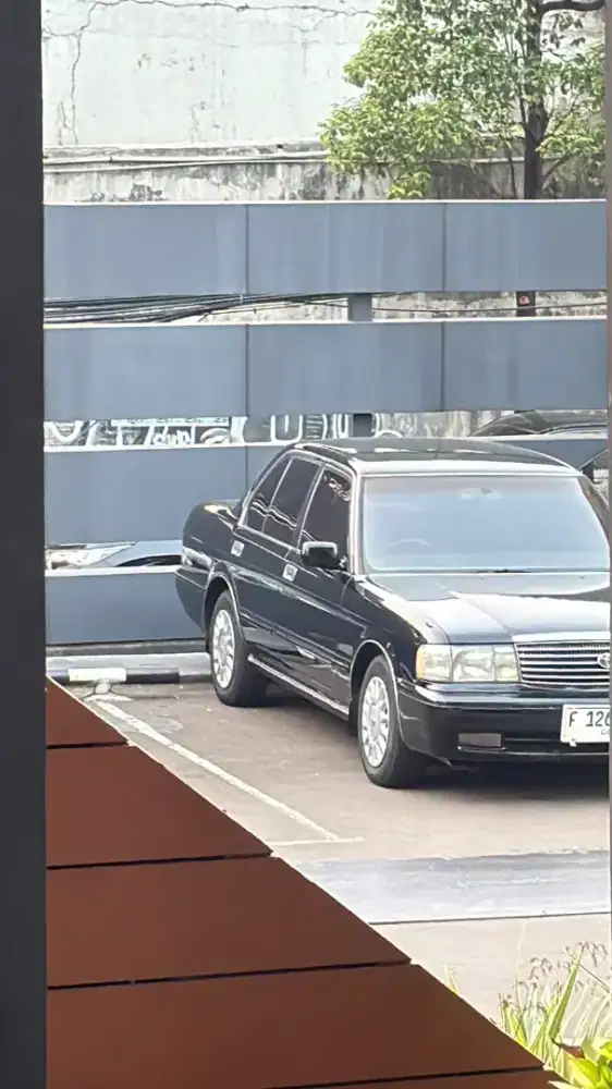 Crown Super Saloon manual 92