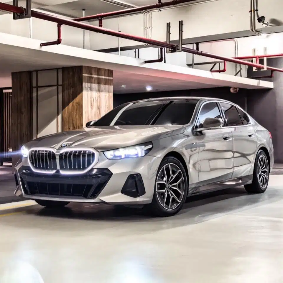 (CASH) BMW 520i G60 M-Sport 2024