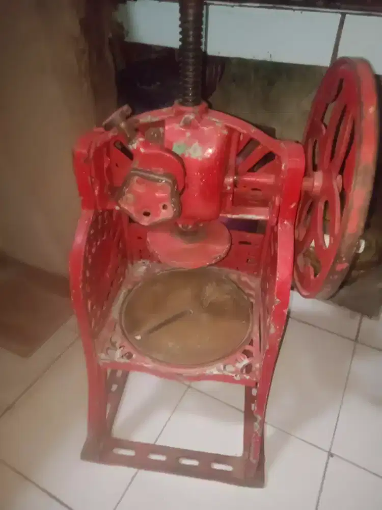 Mesin serut es manual