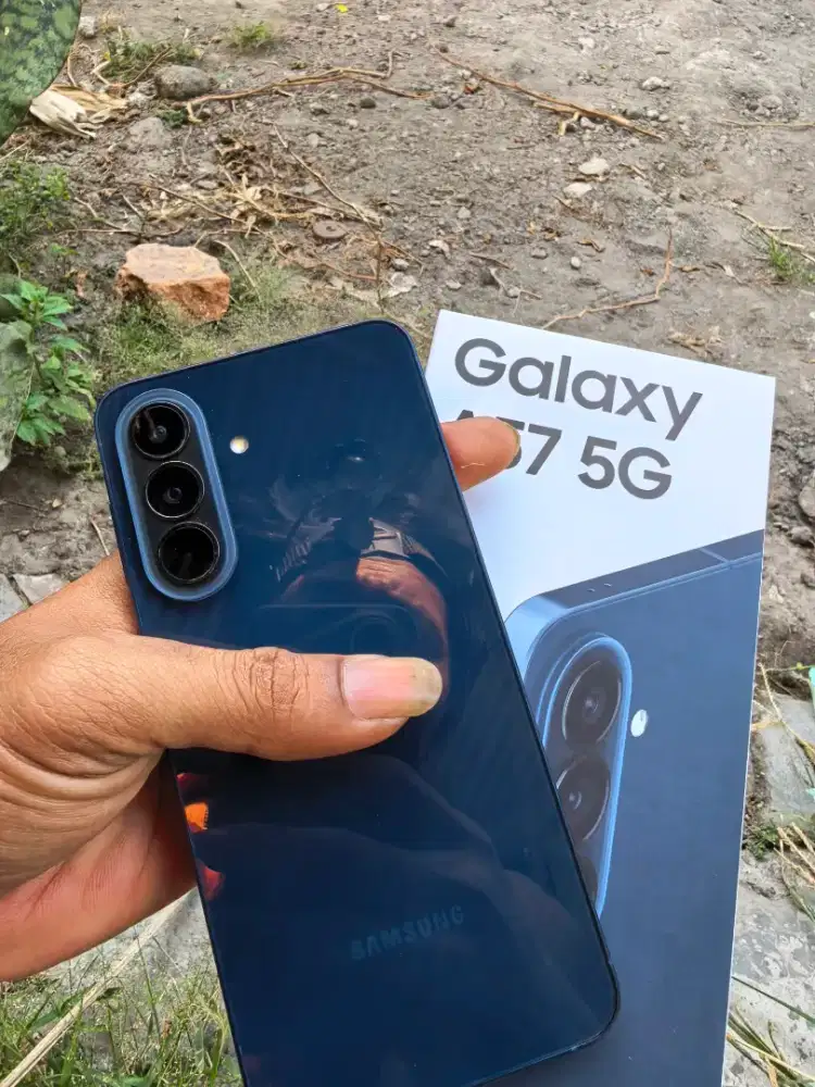 Samsung A57 8/256 Mulus Fullset Baru 2 Bulan Pakai Josjis Istimewa