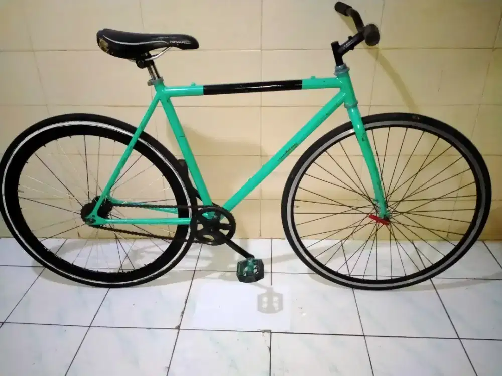 sepeda pixie 700c