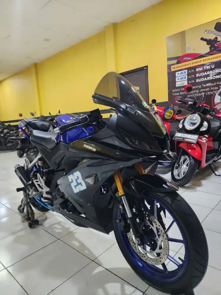 R15 VVA TAHUN 2018,SIAP PAKAI