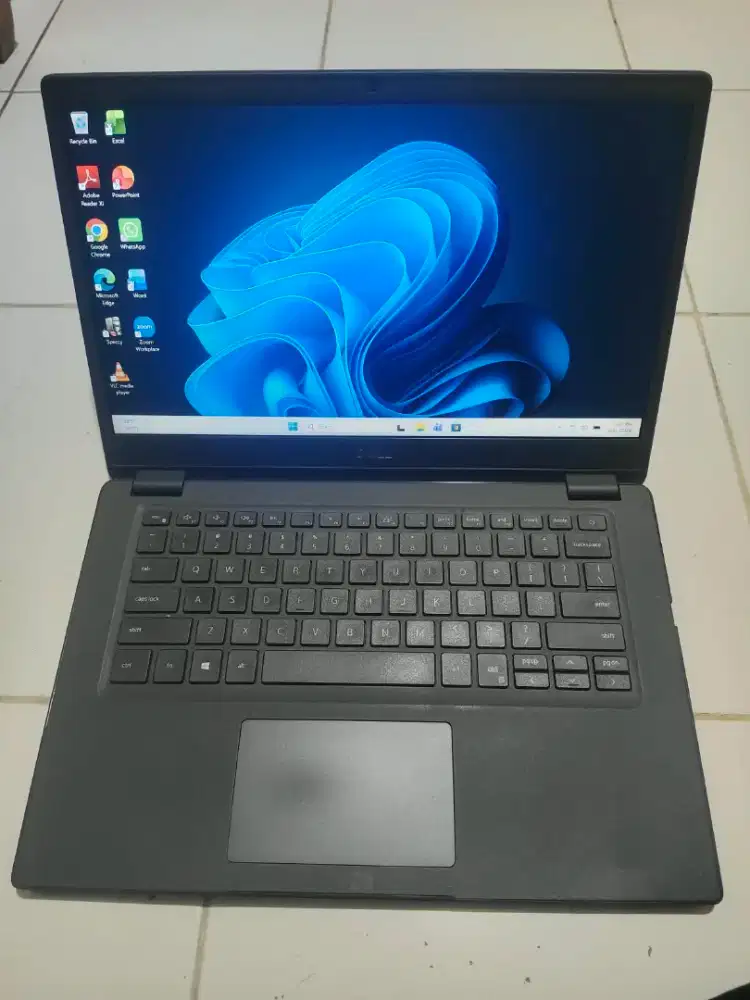 ‎Laptop Dell latitude 3410 i5 gen 10, Ram 16 GB, SSD 500gb, bergaransi