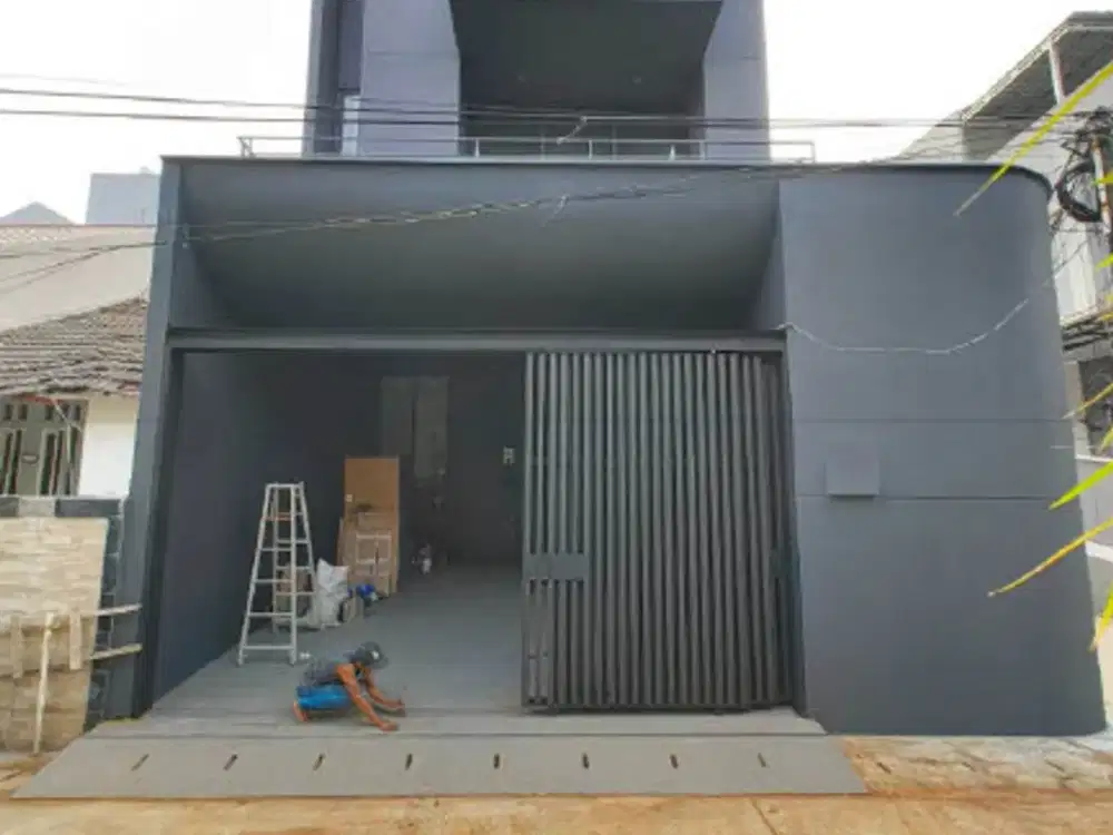 Rumah Baru 3 Lantai Semi Furnished di Taman Ratu Kebon Jeruk