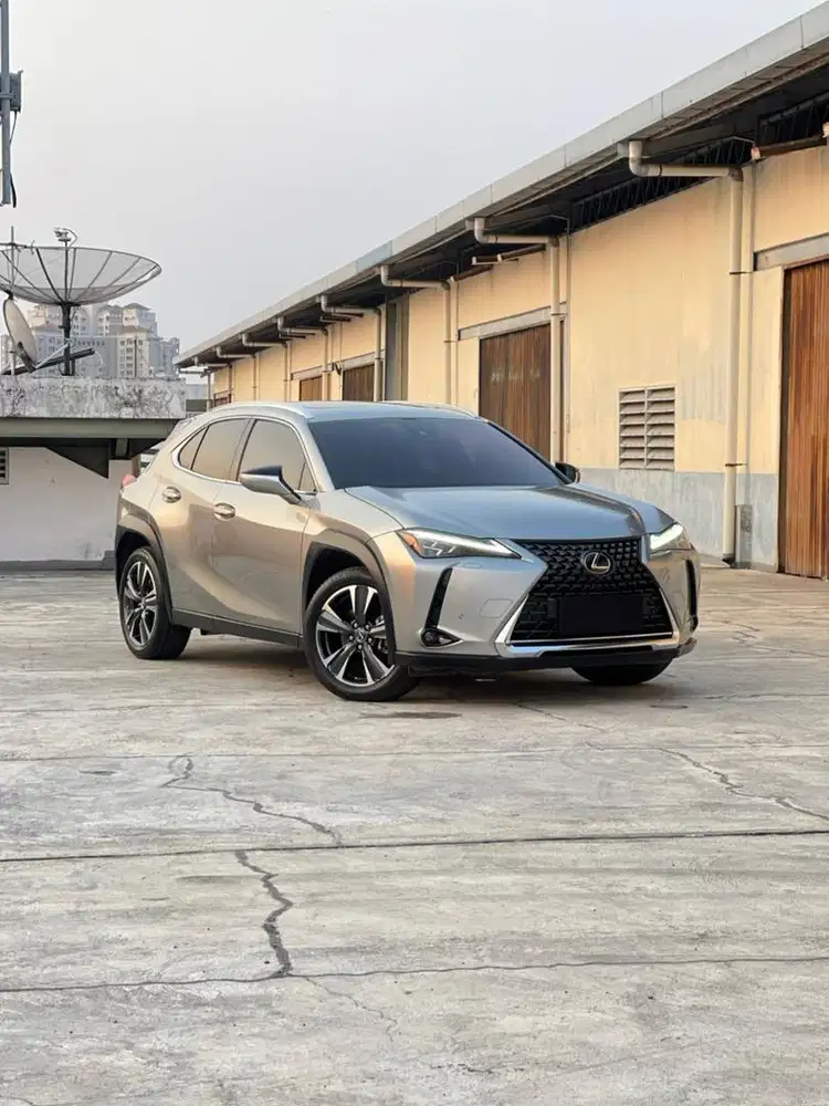 (27.000 km) LEXUS Ux250H Ux 250 Hybrid 2022 LOW KM