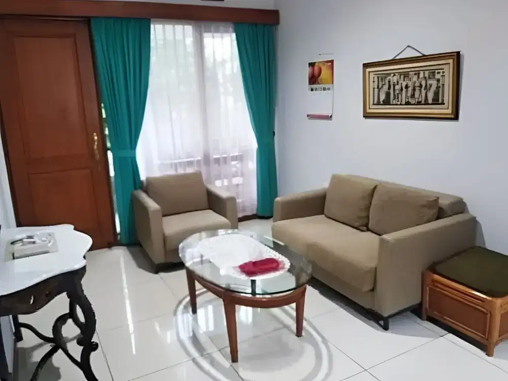 Rumah Siap Huni Komplek Elite Setraduta Dekat ke Tol Pasteur