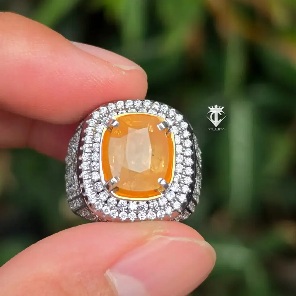 Batu Permata Natural Canary Yellow Sapphire Tanzania 6.60 Ct CGL Memo