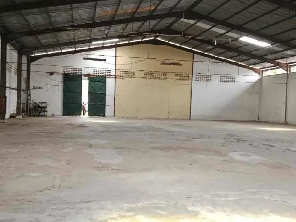 SEWA GUDANG 1024 M2 AKSES CONTAINER 40 FEET KAWASAN ANGKE