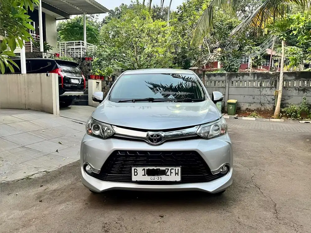 Toyota Avanza Veloz 1.5 AT - pajak hidup harga cash
