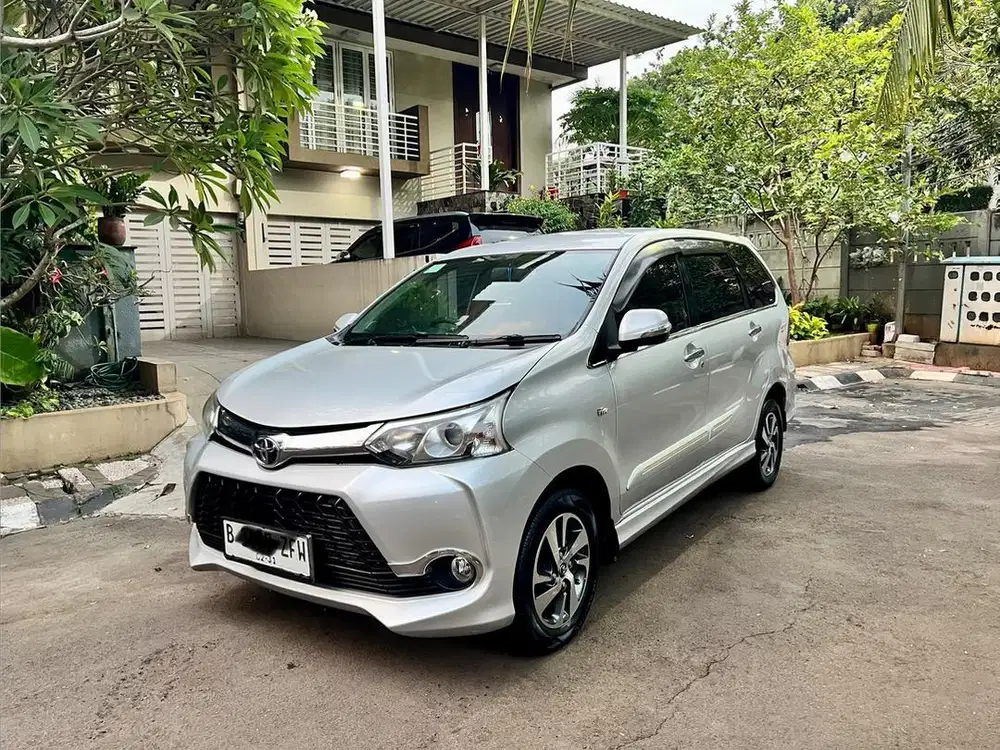 Toyota Avanza Veloz 1.5 AT - pajak hidup harga cash