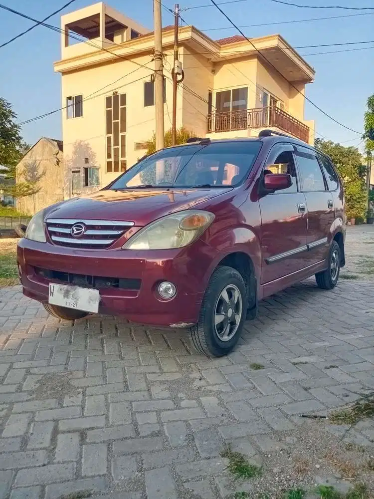 Daihatsu Xenia 2004 Bensin