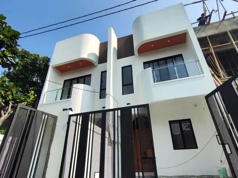 Rumah Baru 2 Lantai Rasa Vila di Kav Dki Meruya