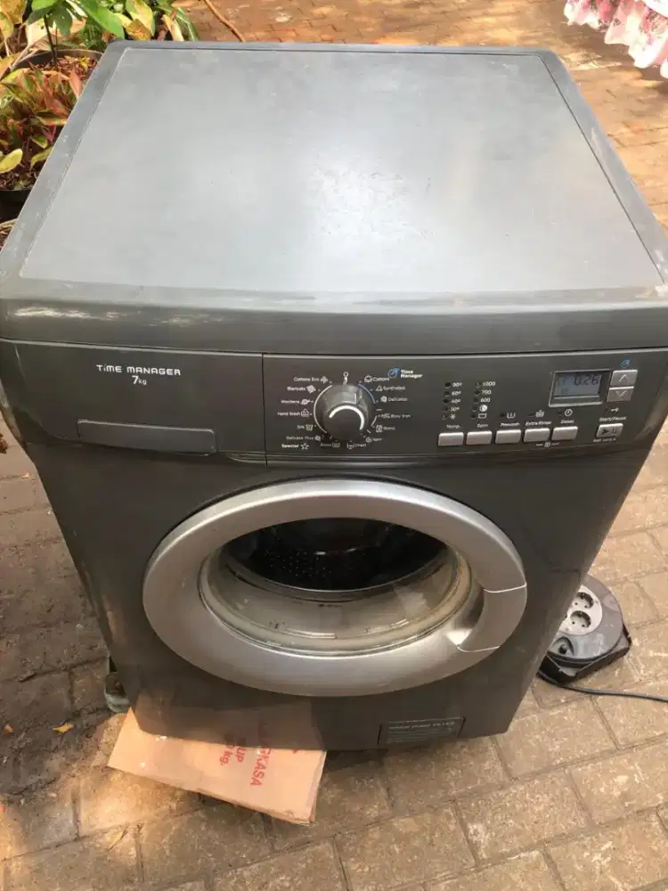 Mesin Cuci Electrolux EWF 1073A Digital 7kilo