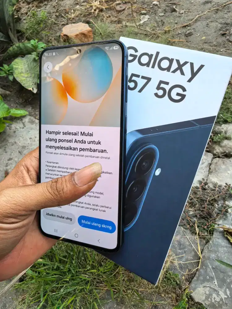 Samsung A57 12/256 Like New 2 bulan pakai Garansi Panjang Mulus Griss
