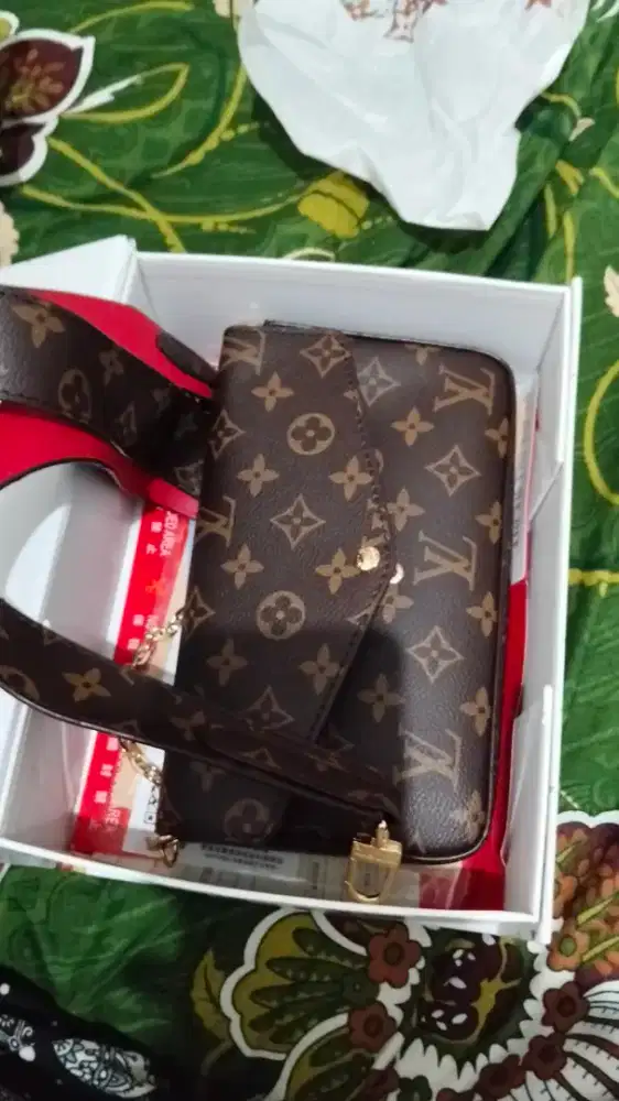 Louis Vuitton Felicie pochette