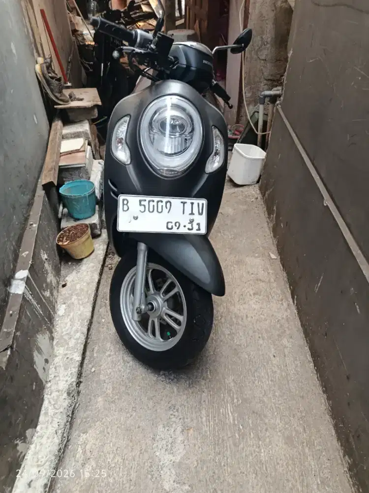 Di jual cepat motor scoopy