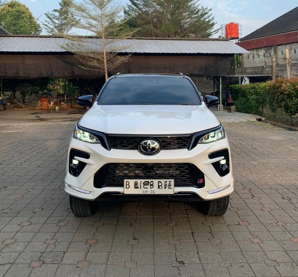 TOYOTA FORTUNER 2025 4x4 LEGENDER DIESEL PUTIH BRAND NEW UNIT MULUS