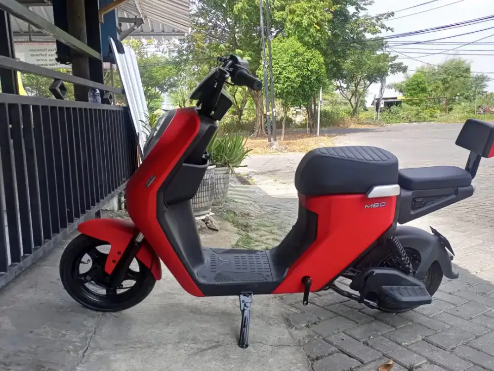 UWinfly M60 Red