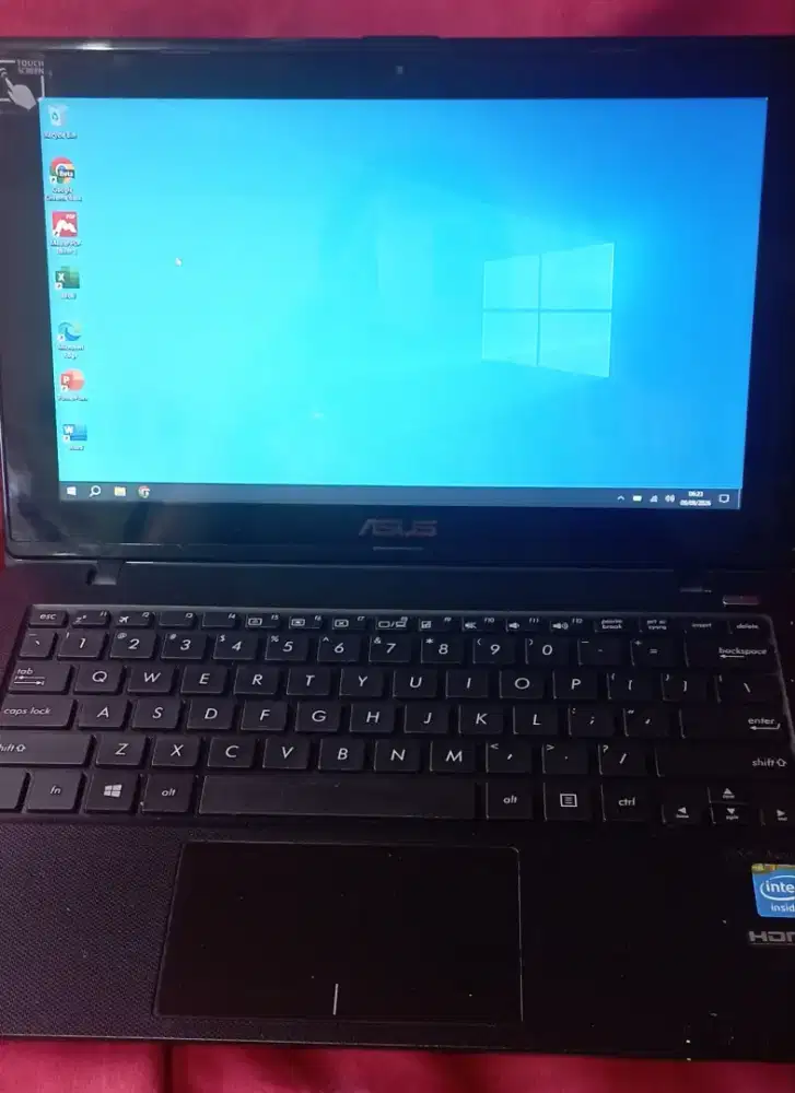 LAPTOP ASUS F200M