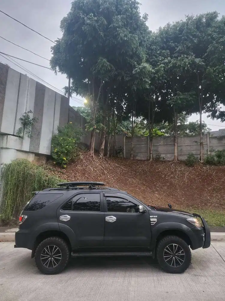 Toyota Fortuner 2005 Bensin