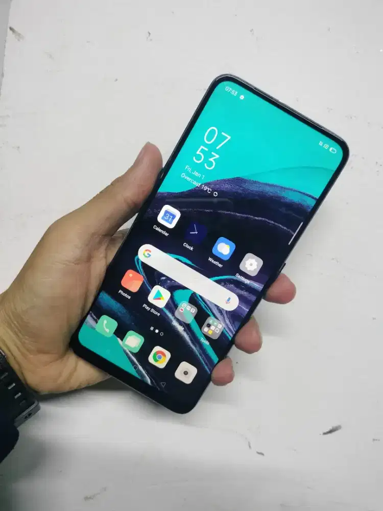 Oppo Reno 2Z ram 8/256 ( kondisi mulus )