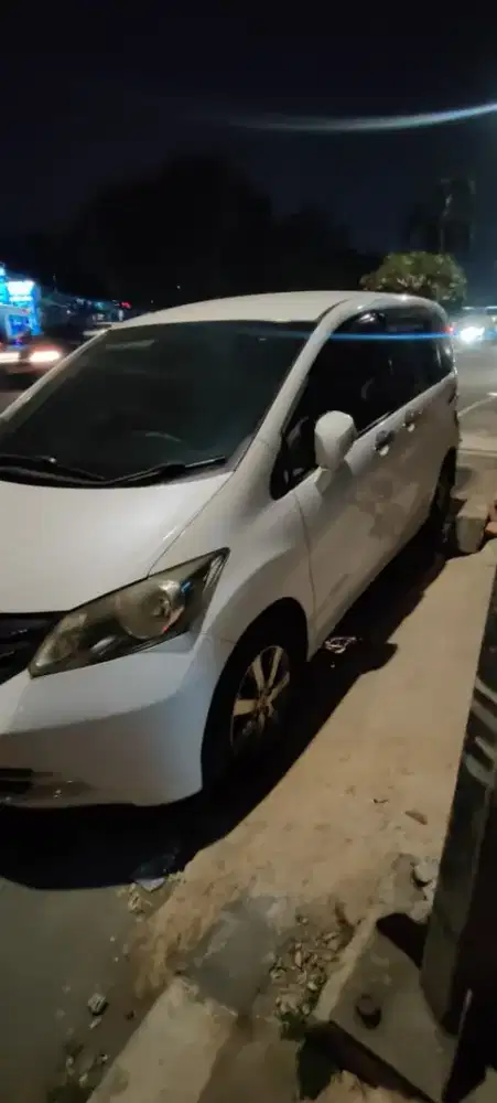 Honda Freed PSD 2011 Istimewa